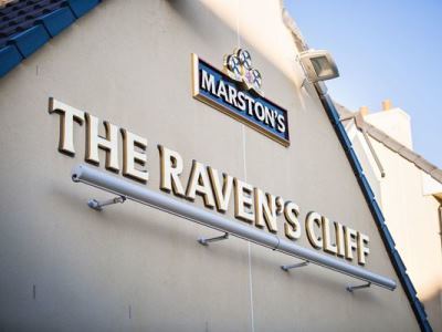 The Raven'S Cliff Lodge By Marston'S Inns Motherwell Buitenkant foto